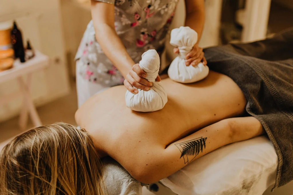 Full Body Massage vs Partial Massage – Which to Choose | Frozen Thai Spa